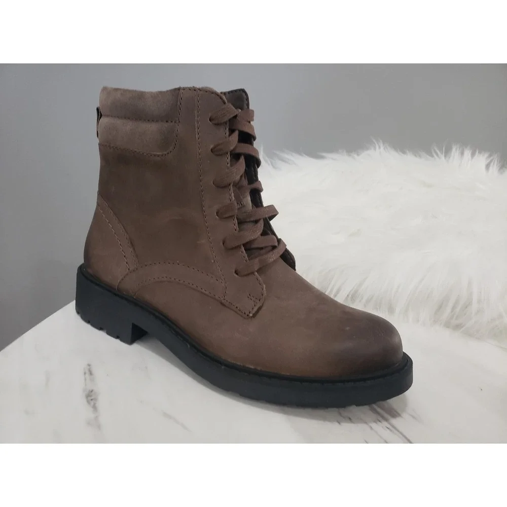 NEW NO BOX SZ 6 Clarks Orinoco 2 Spice Taupe Nubuck BOOTS BOOTIE SIDE ZIP COMBAT